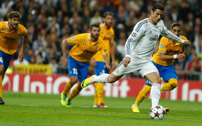 亚美电竞独家-什琴斯尼失误后主动请缨加练